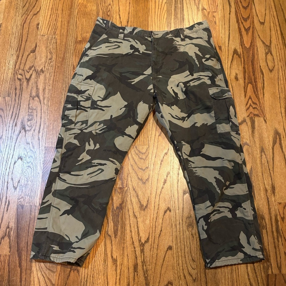 Wrangler‎ Cargo Pants Men's 42x30 Relaxed Fit Fleece Lined Camo